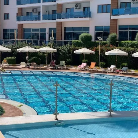 Апартаменты Azura Park
