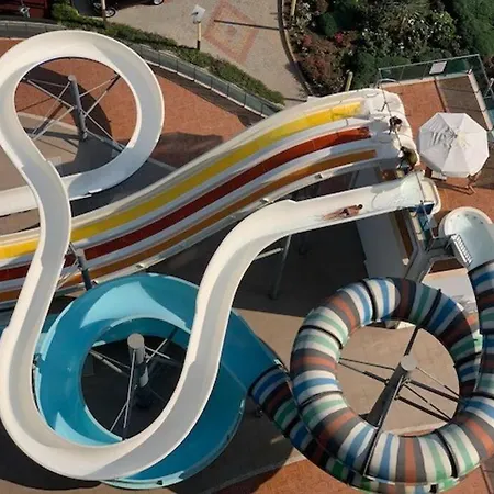 Azura Park