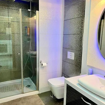 Апартаменты Azura Park